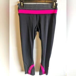 Lululemon‎ Leggings Capri Size 4